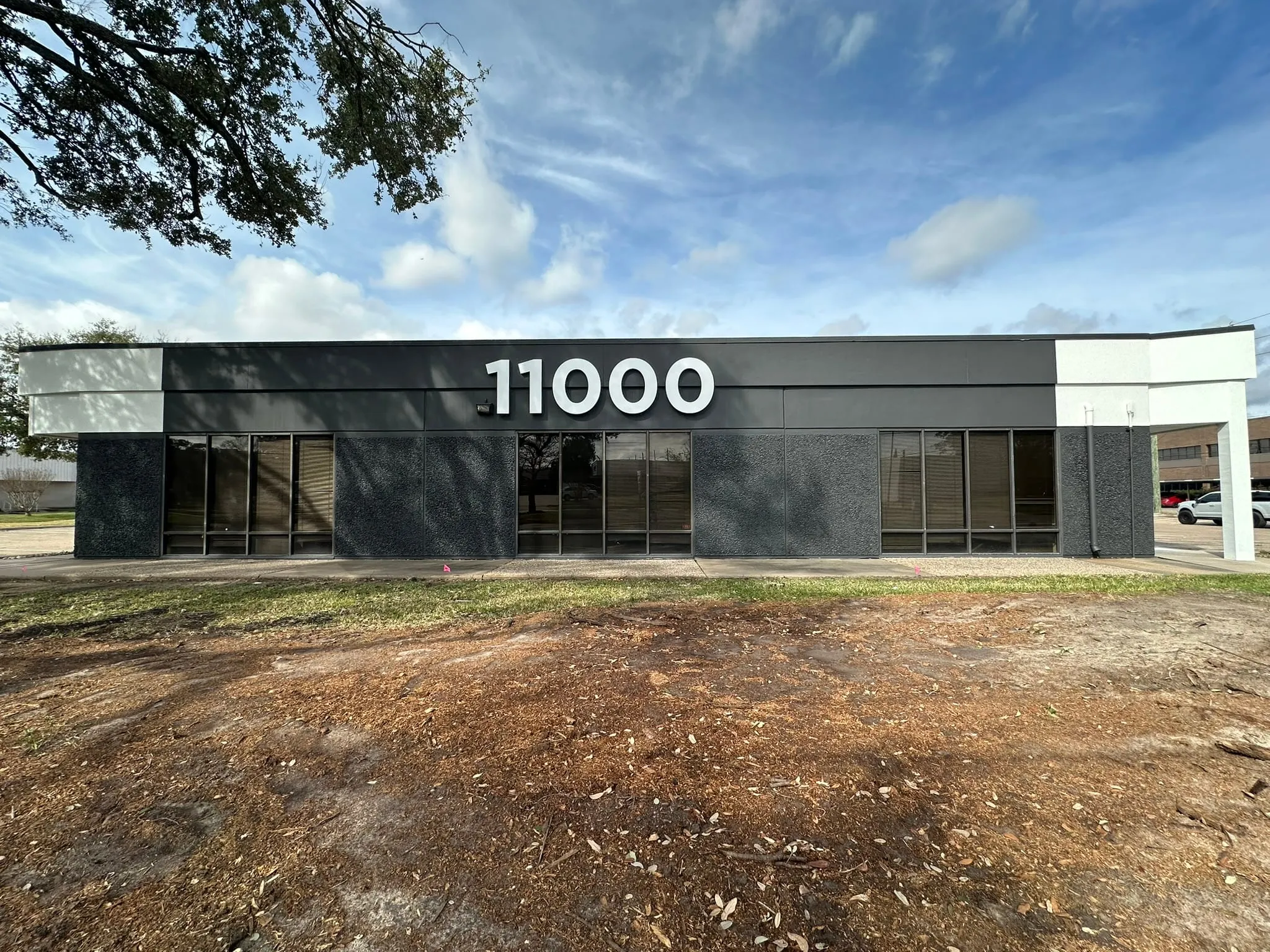 11000