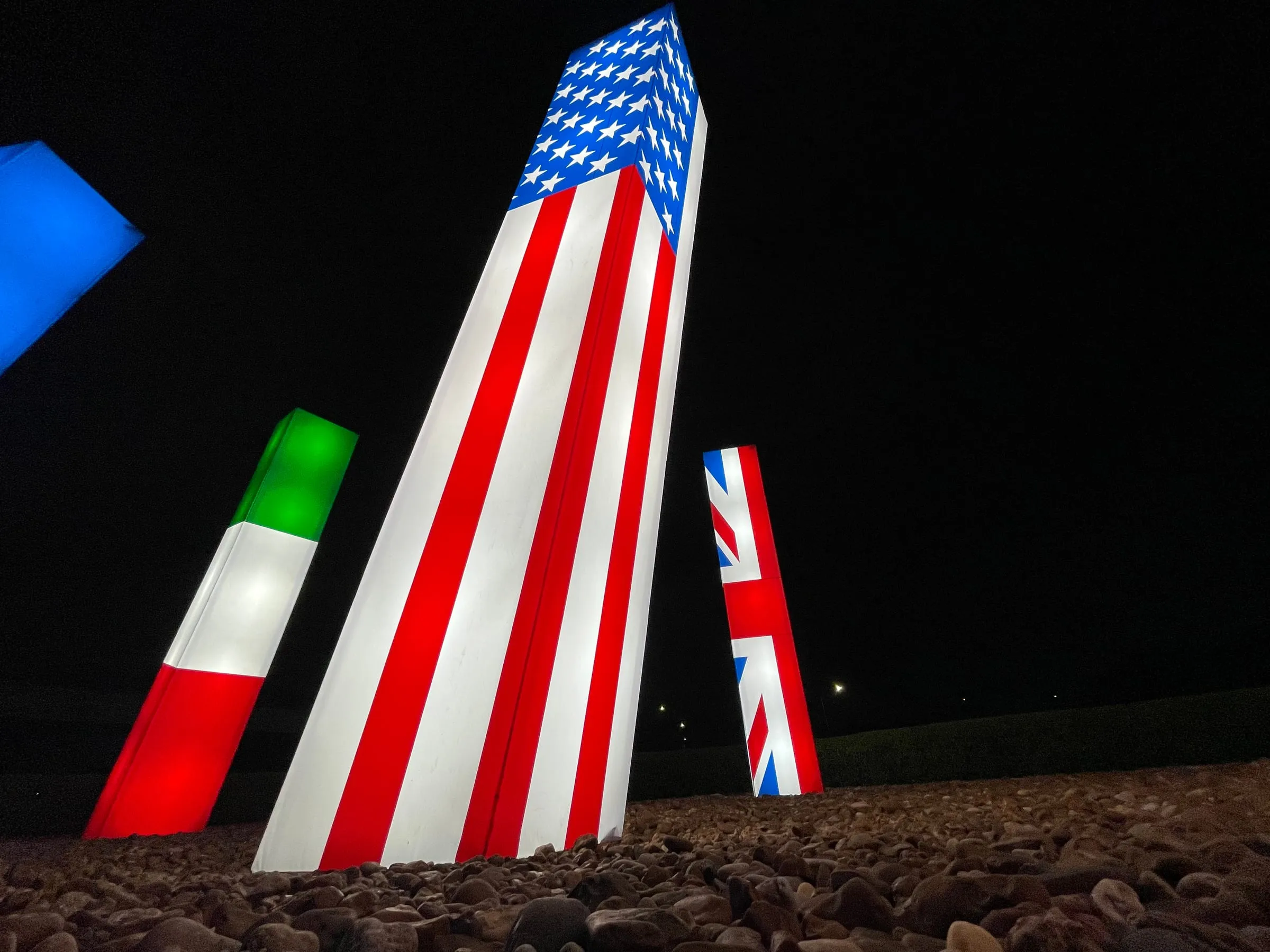 IAH LIGHT SPIKES